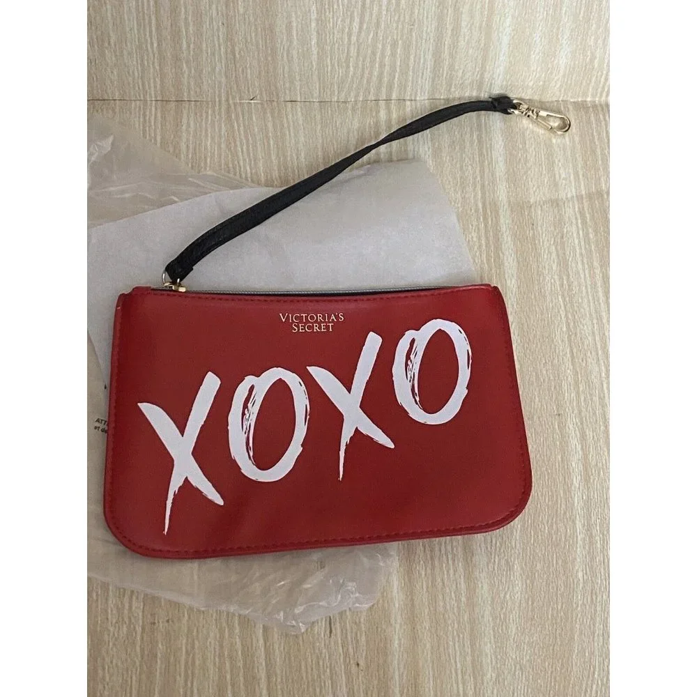 Red Victoria's Secret XOXO Hugs‎ And Kisses- Wristlet makeup Bag-8W-6H-NEW!